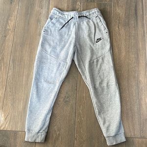 Nike kids tech pants med